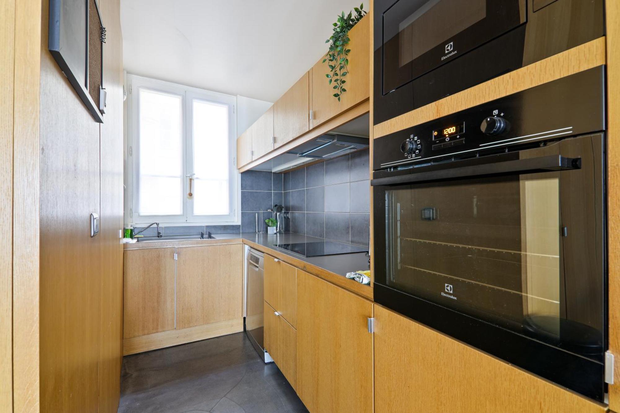 Heart Of Paris-2br-8p-musee Du Louvre 4 Free Netflix Apartment *